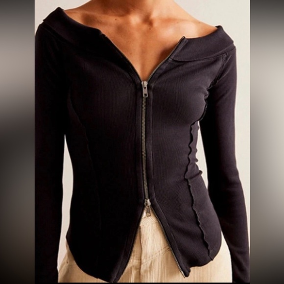 We The Free Tops - Free People We The Free Eye Candy Top Black Off Shoulder Full Zip Size M NWT